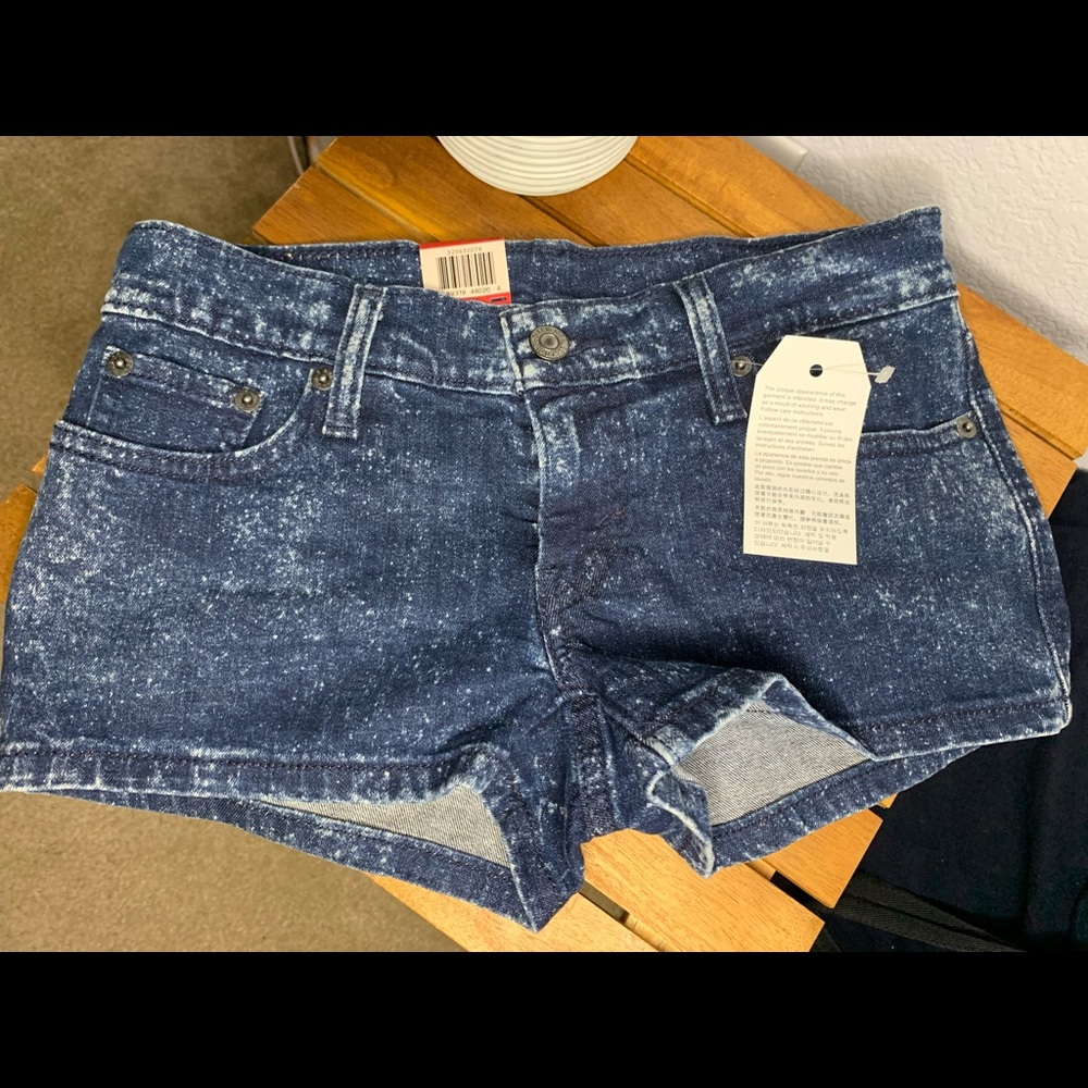 *Bundle* Roxy & Levis Shorts - Picture 4 of 5